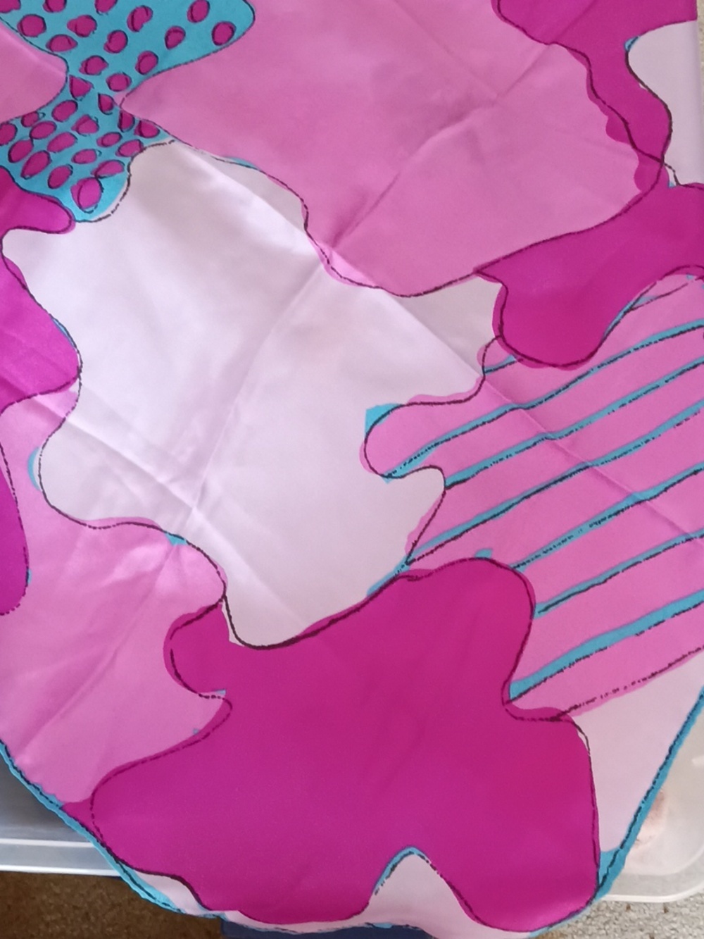 Two VERA Silk Scarves, 27 Inches Square & 24 Inches Square, Vintage, EUC! - Picture 4 of 5